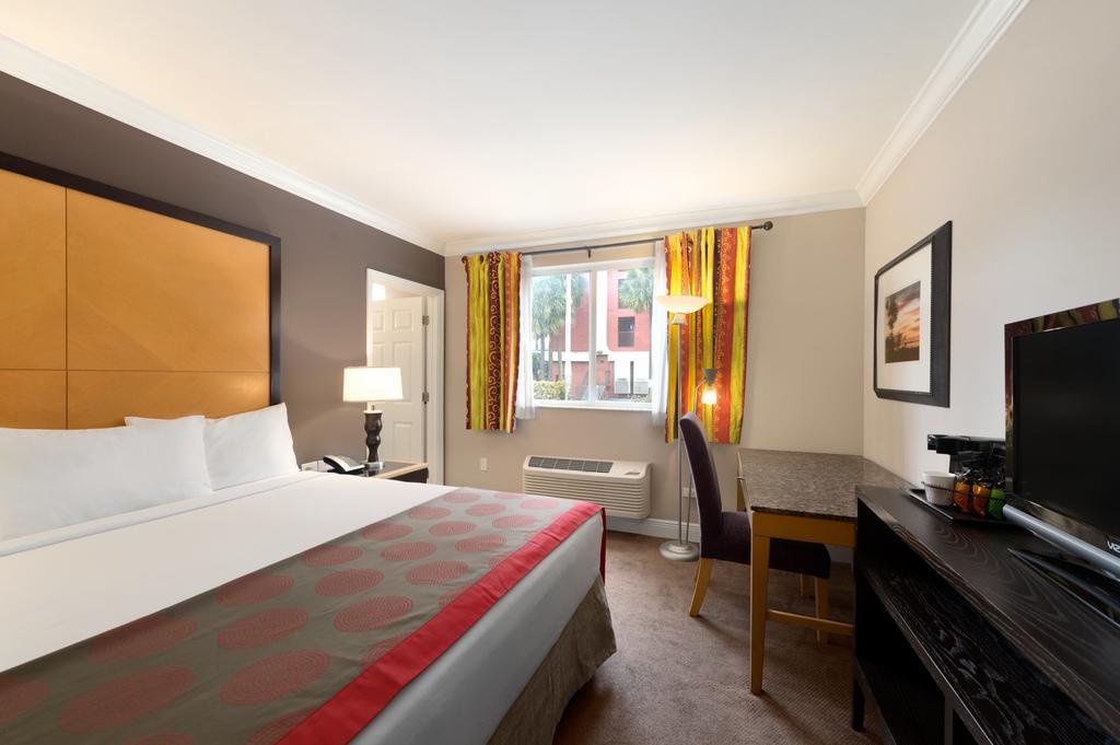 Ramada By Wyndham Miami Springs/Miami International Airport Ξενοδοχείο Δωμάτιο φωτογραφία