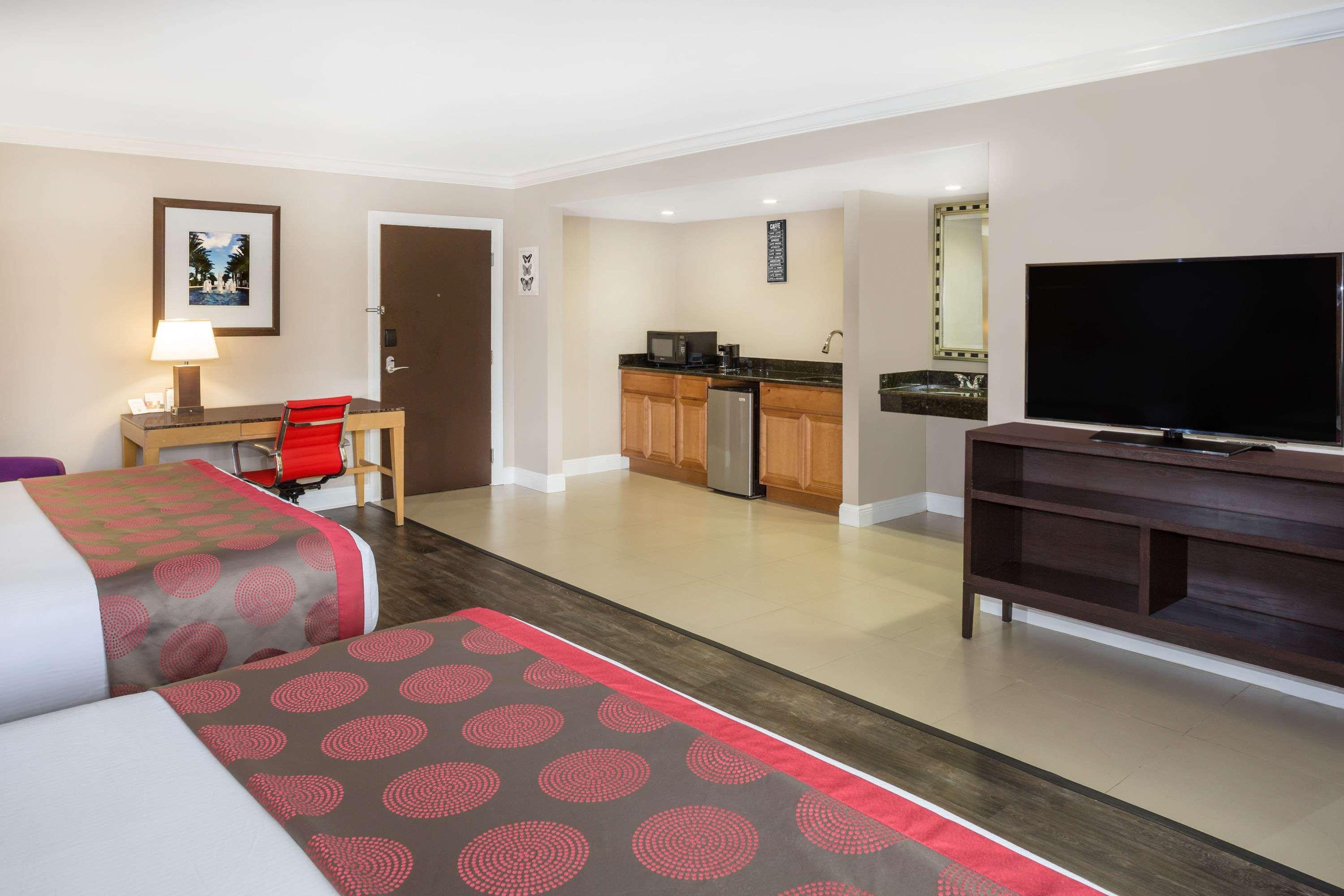 Ramada By Wyndham Miami Springs/Miami International Airport Ξενοδοχείο Εξωτερικό φωτογραφία