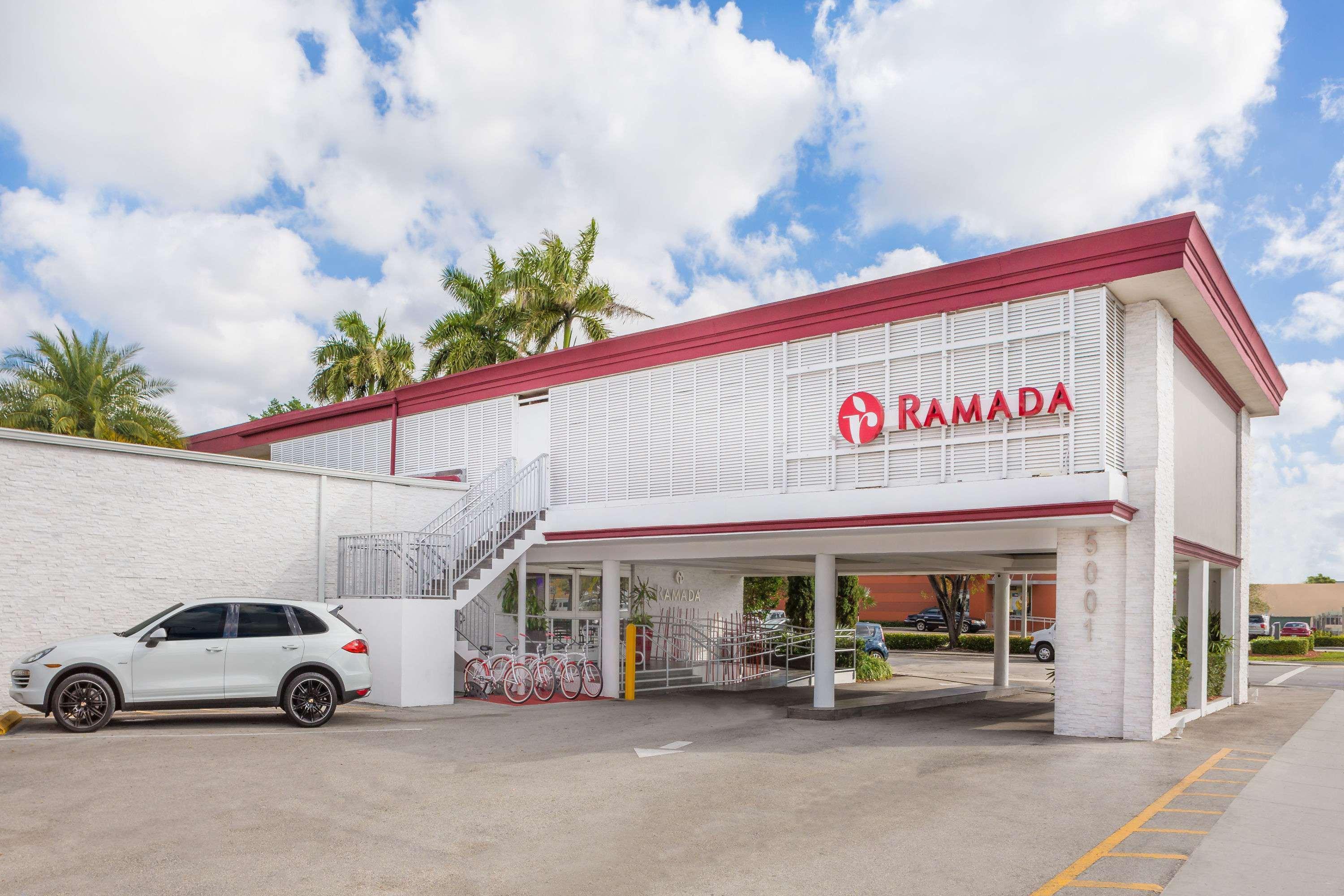 Ramada By Wyndham Miami Springs/Miami International Airport Ξενοδοχείο Εξωτερικό φωτογραφία