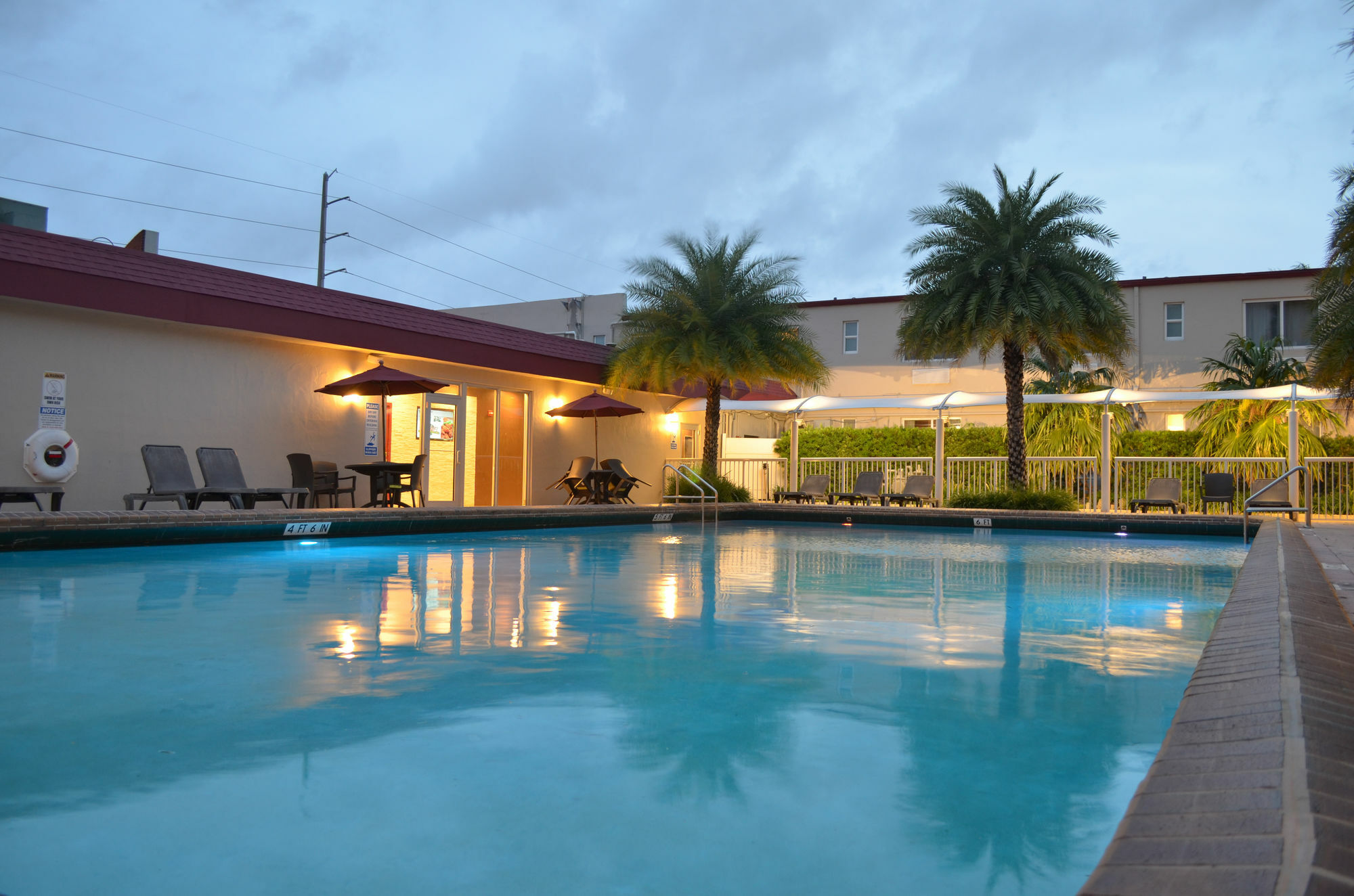 Ramada By Wyndham Miami Springs/Miami International Airport Ξενοδοχείο Εξωτερικό φωτογραφία